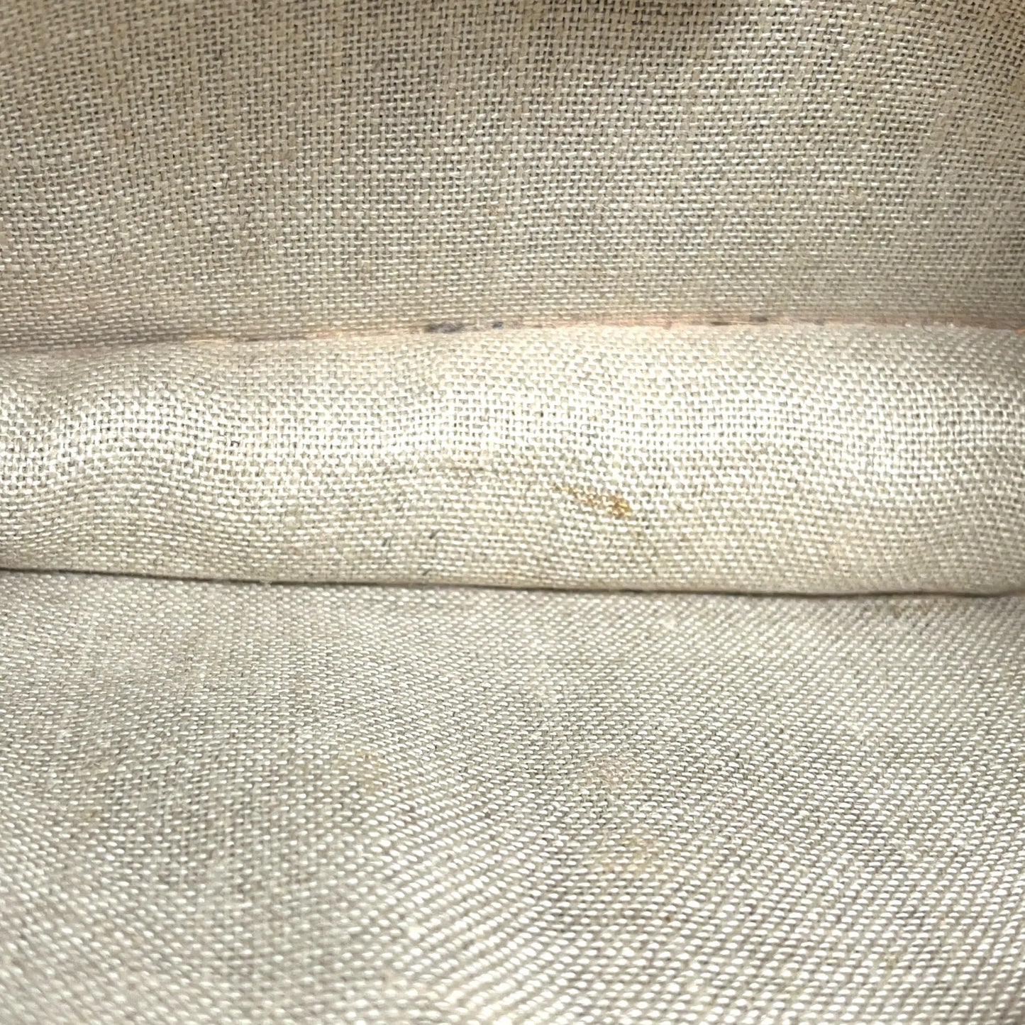 GUCCI Interlocking G Chain Shoulder Bag - Red 