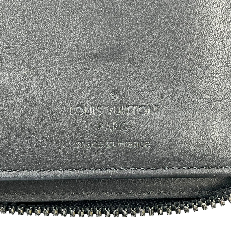 Louis Vuitton Vertical Monogram Taurillon Zippy Long Wallet - Black 