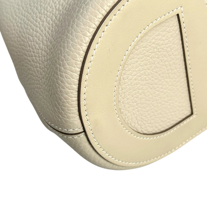 HERMES In the Loop 18 Leather K Stamp (Made in 2025) Handbag - White 