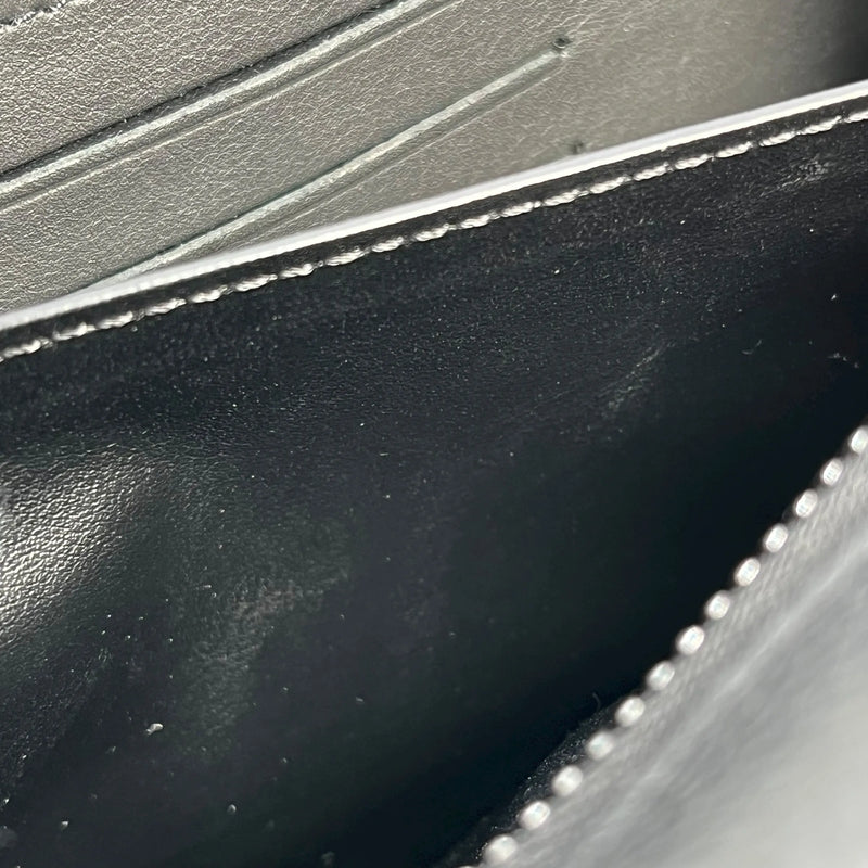 LOUIS VUITTON アルファ ウェアラブル モノグラムエクリプス