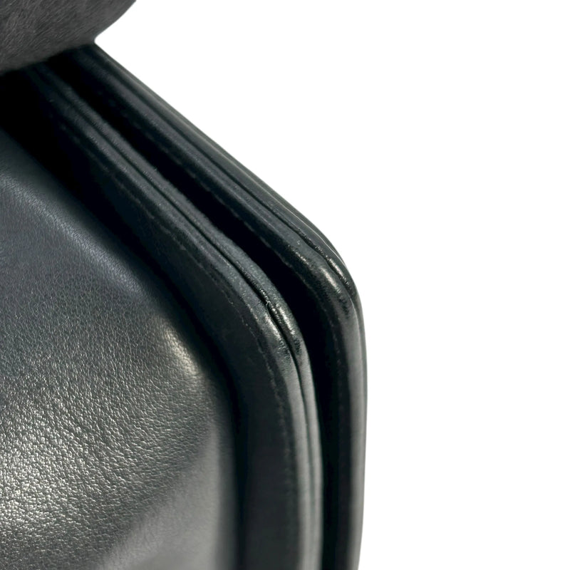 CHANEL Boy Chanel Hand Bag Shoulder Bag - Black