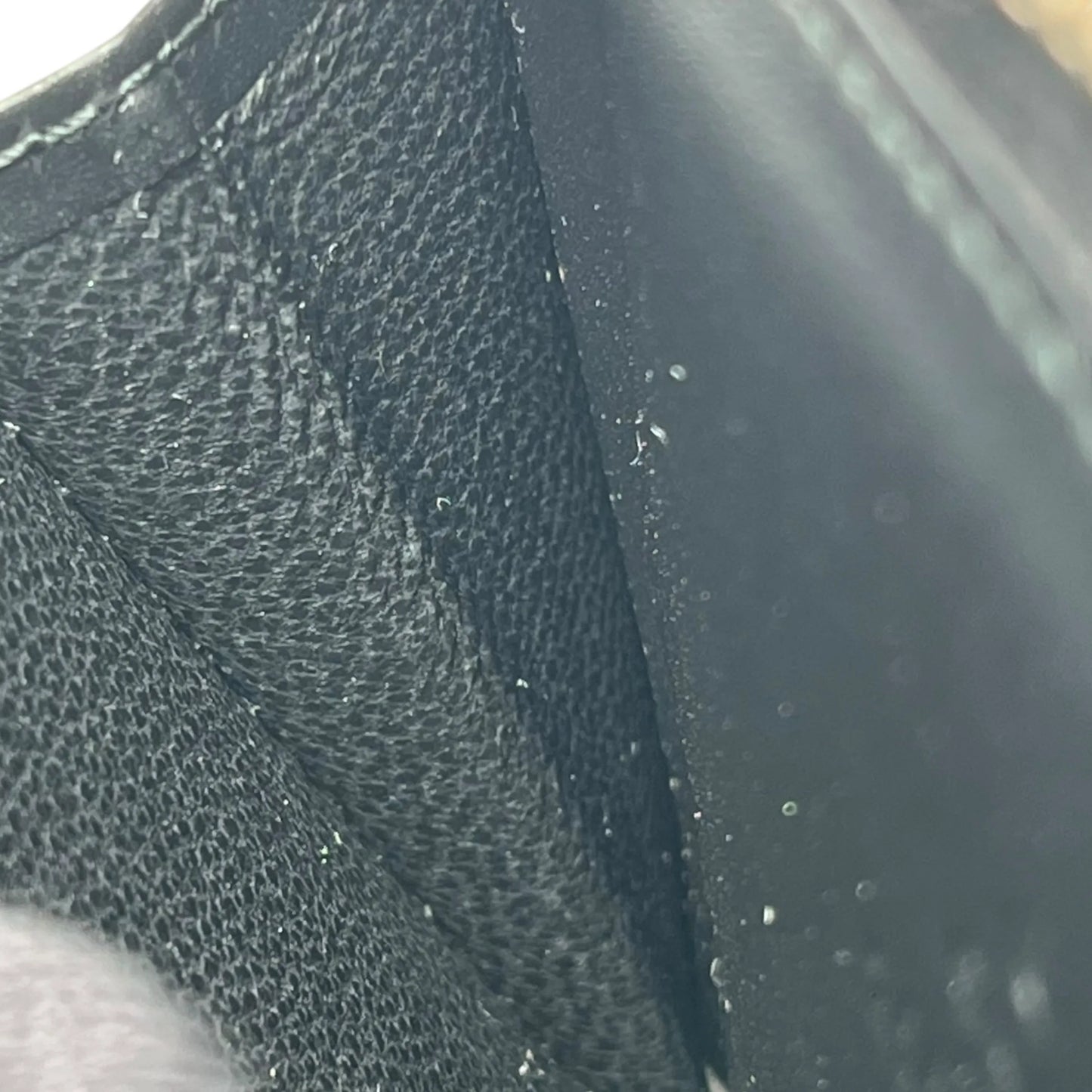 GUCCI GG Leather Round Zip Coin Case - Black 