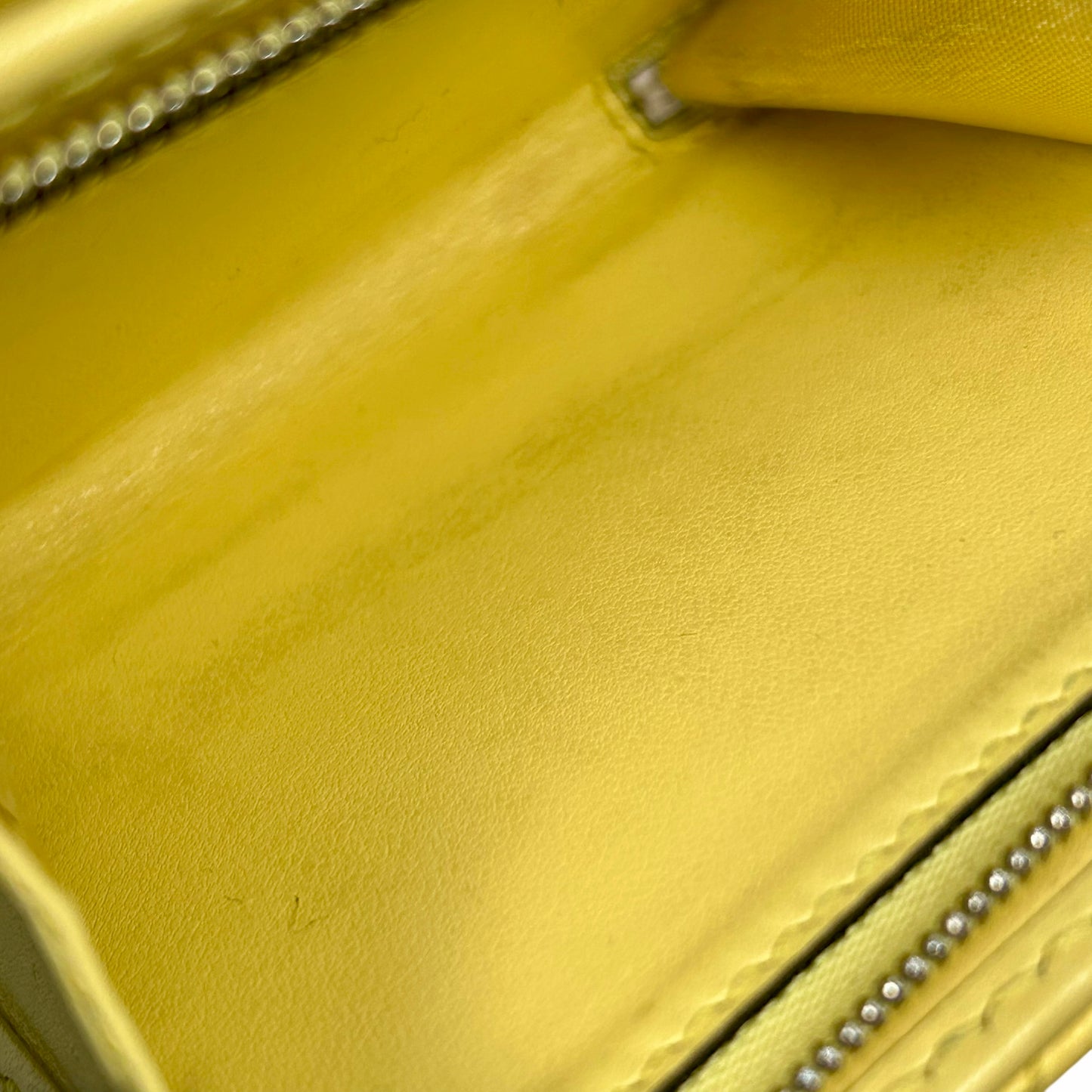 GUCCI GG Marmont Leather Compact Wallet - Yellow