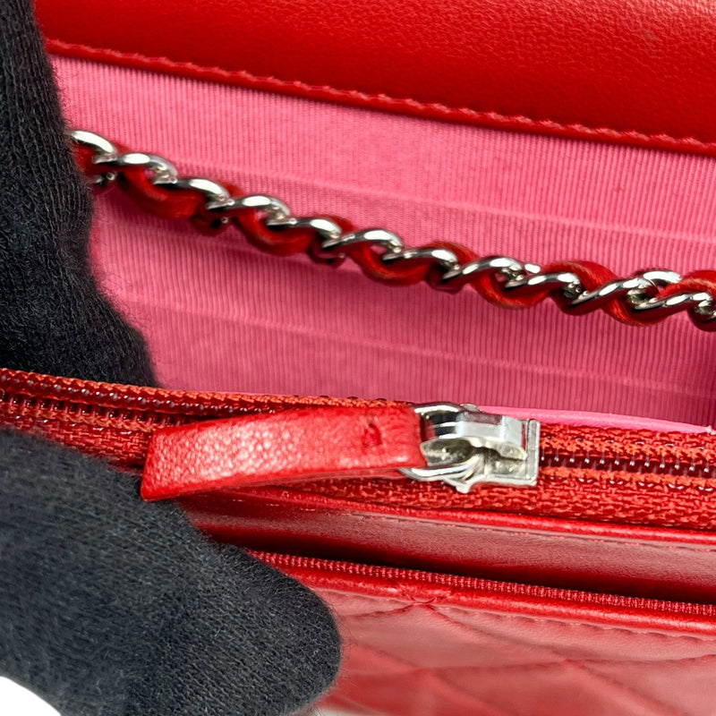 CHANEL Matelasse Chain Wallet Shoulder Bag - Red