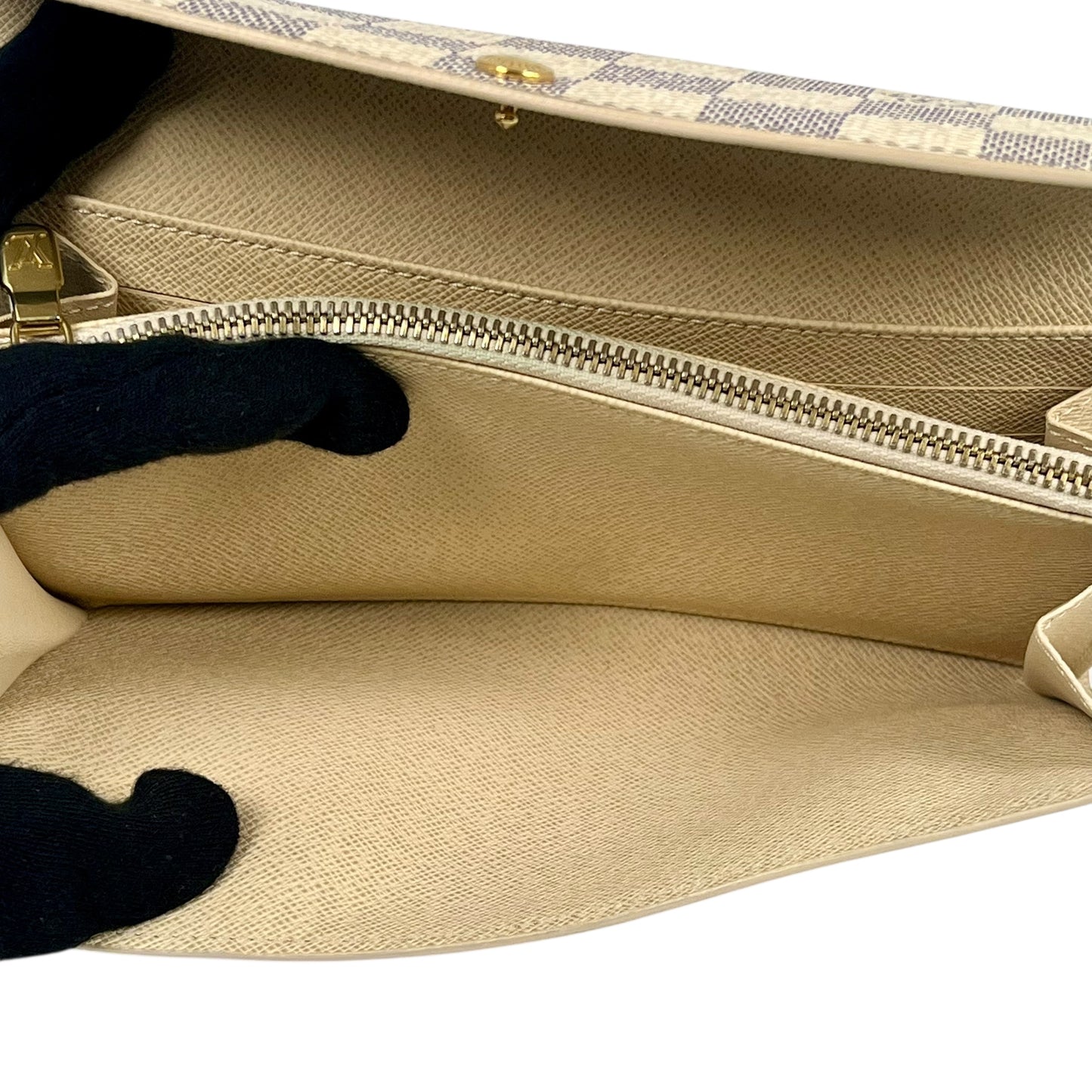 Louis Vuitton Damier Portefeille Sarah Long Wallet - White
