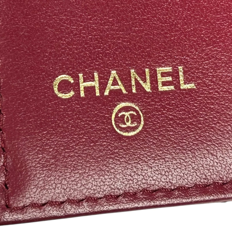 CHANEL Materasse Chanel 19 Compact Wallet - Red