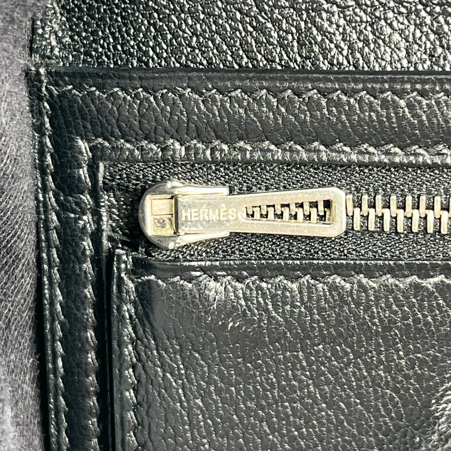 HERMES Bearn Soufflet Alligator Long Wallet - Black with J Stamp (2006) 