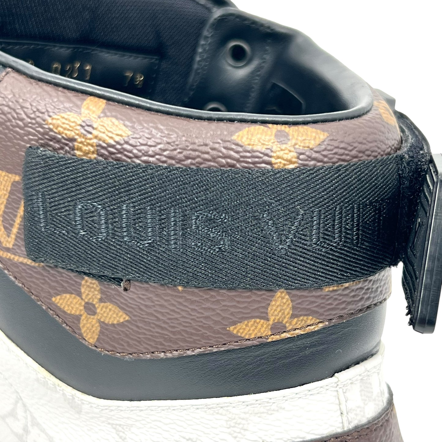 Louis Vuitton Rivoli Sneakers Men’s