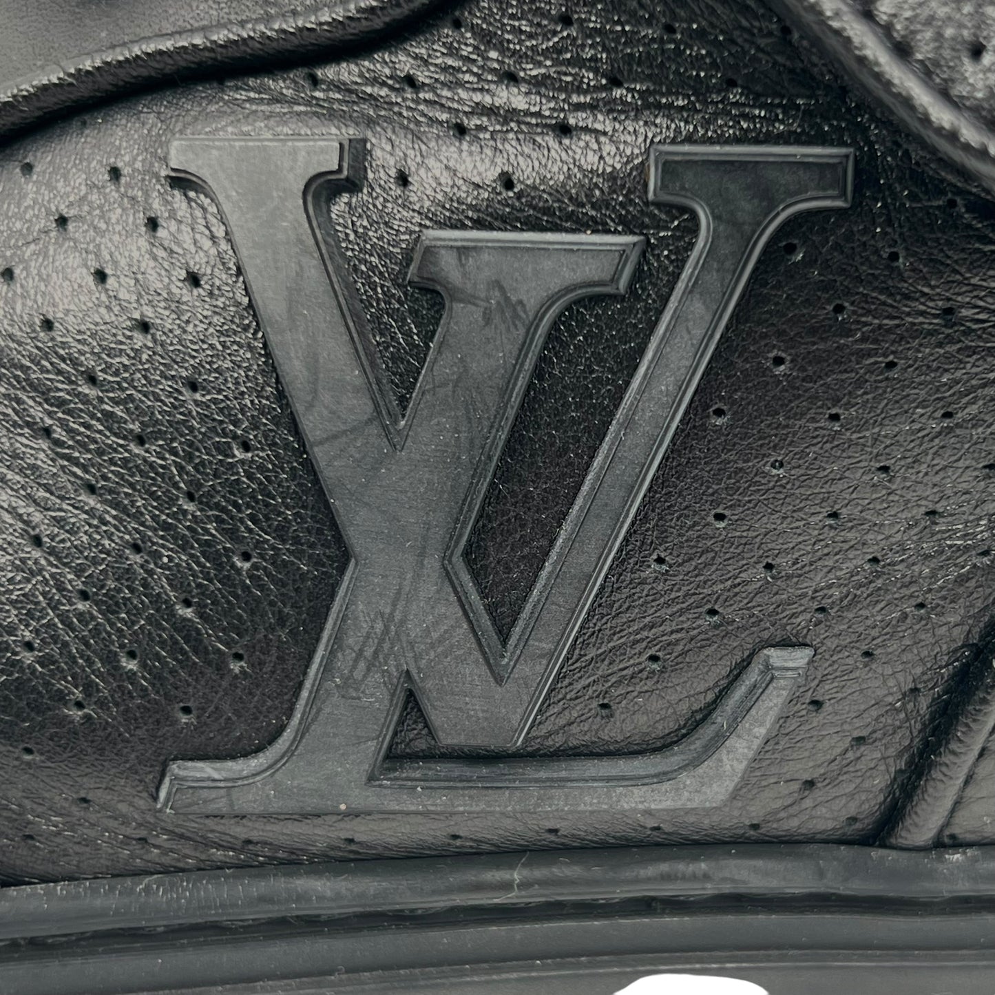 Louis Vuitton Black Leather Sneakers Men’s