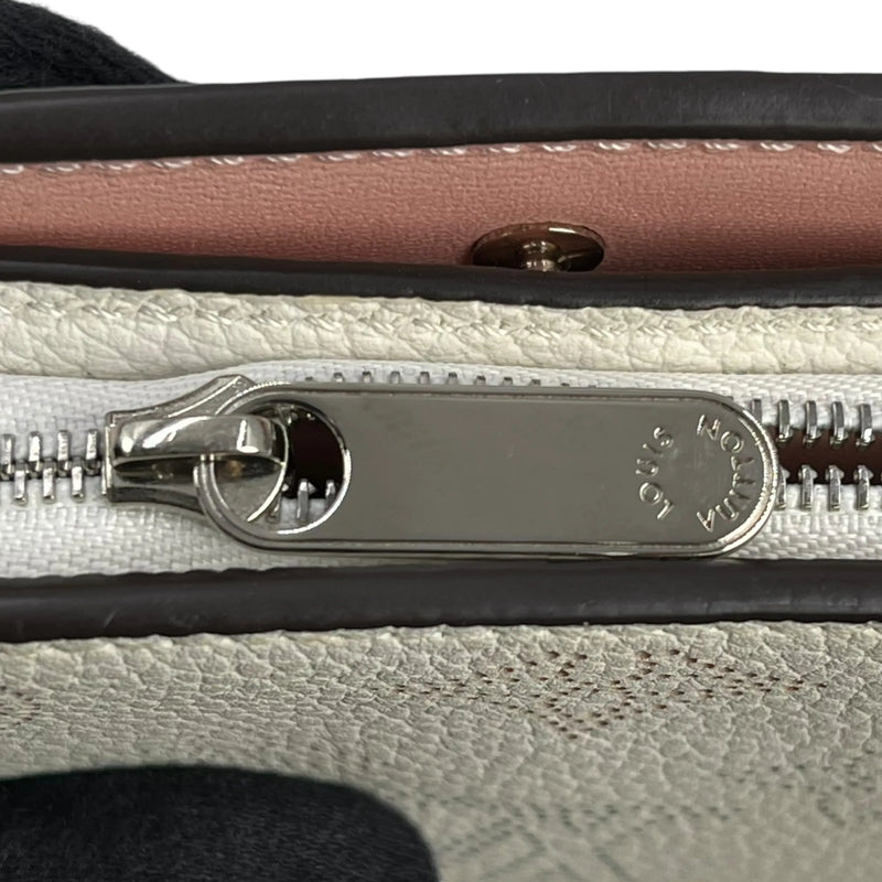 Louis Vuitton Portefeuille Clea Compact Wallet - White