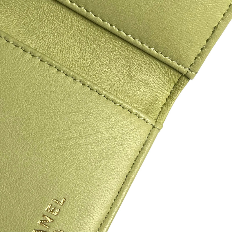 CHANEL Materasse Lambskin Card Case - Lime Yellow