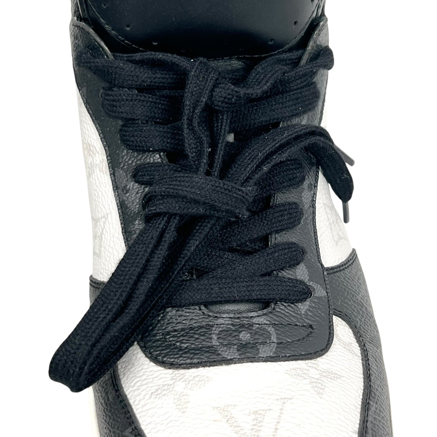 Louis Vuitton Rivoli Sneakers Men’s