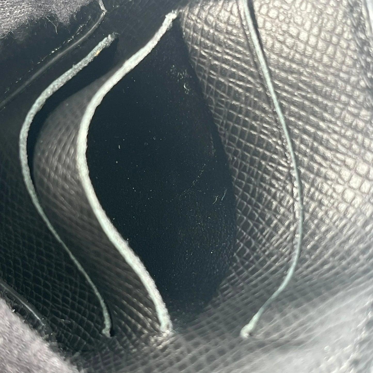 LOUIS VUITTON Taiga Leather Card Case and Coin Purse - Black 