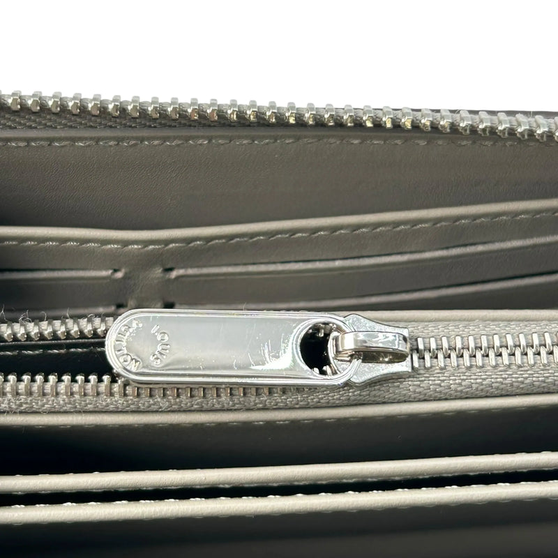 Louis Vuitton Monogram Mahina Long Wallet - Silver