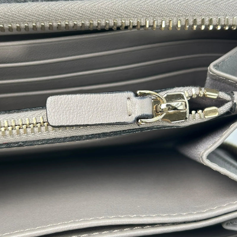 Valentino Rockstud Round Fastener Long Wallet - Gray