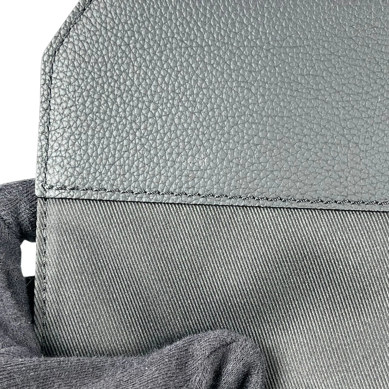 Louis Vuitton テイクオフ メッセンジャー PM カーフレザー ショルダーバッグ - ブラック