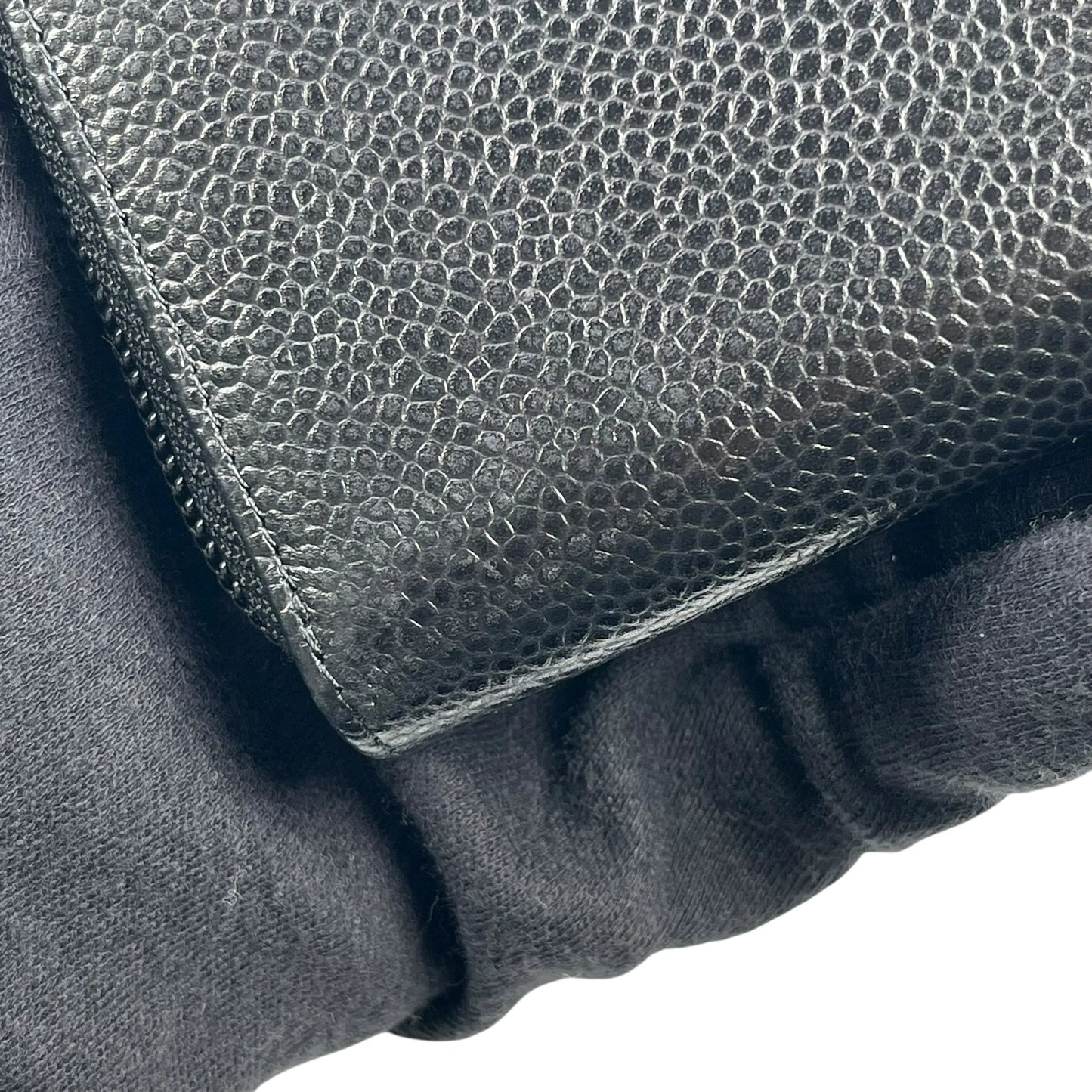 CHANEL CC Logo Caviarskin Zippy Card Case - Black