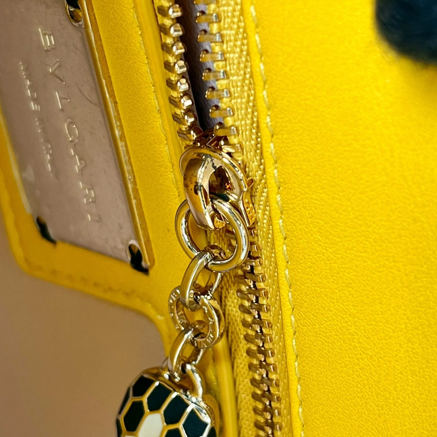 BVLGARI Serpenti Cabochon Chain Shoulder Bag - Yellow