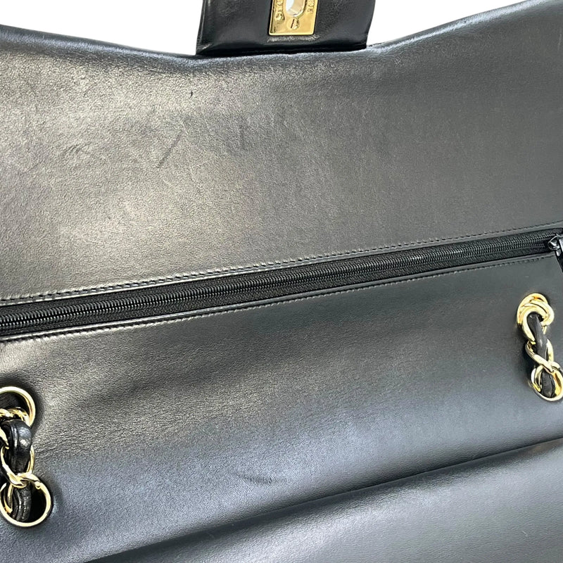 CHANEL Matelasse W-flap Chain Shoulder Bag - Black 