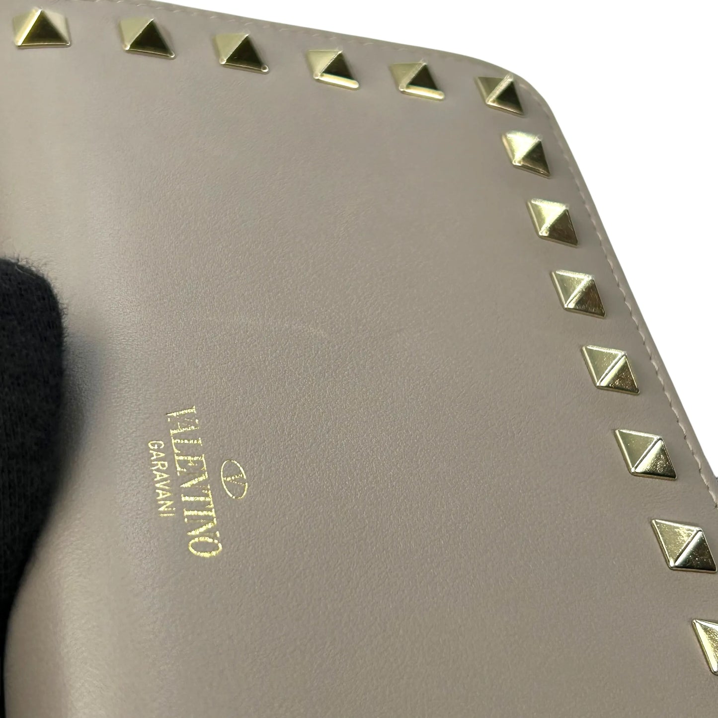 Valentino Rockstud Round Fastener Long Wallet - Gray