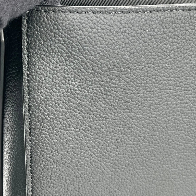 Louis Vuitton テイクオフ メッセンジャー PM カーフレザー ショルダーバッグ - ブラック