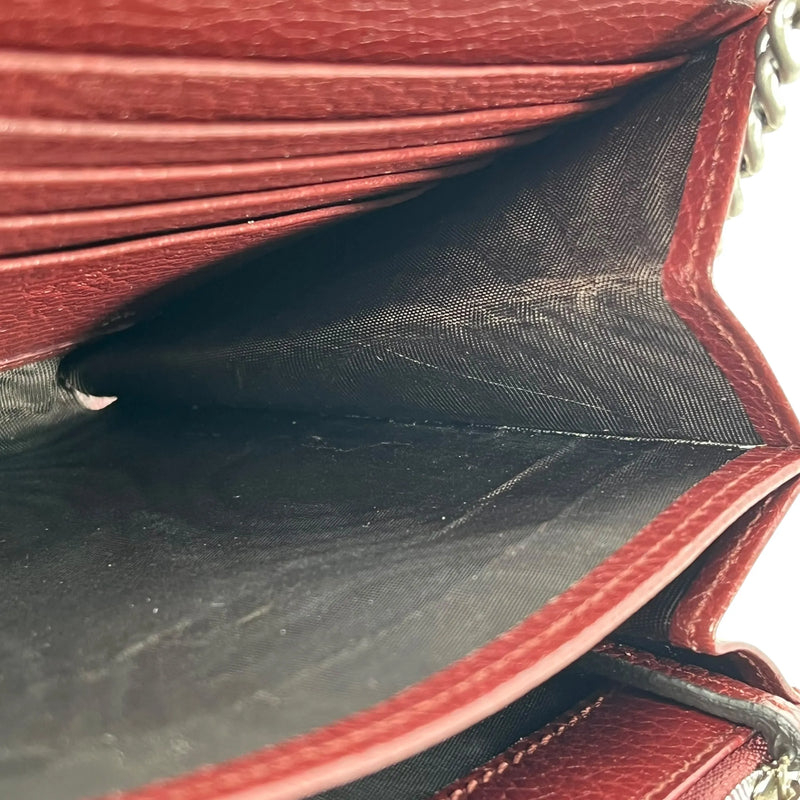 GUCCI Dionysus GG Supreme Chain Wallet - Red