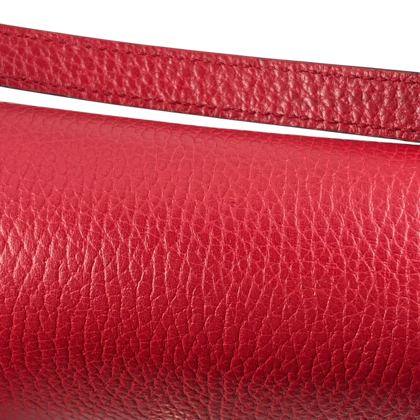 GUCCI Interloking G Shoulder Bag - Red