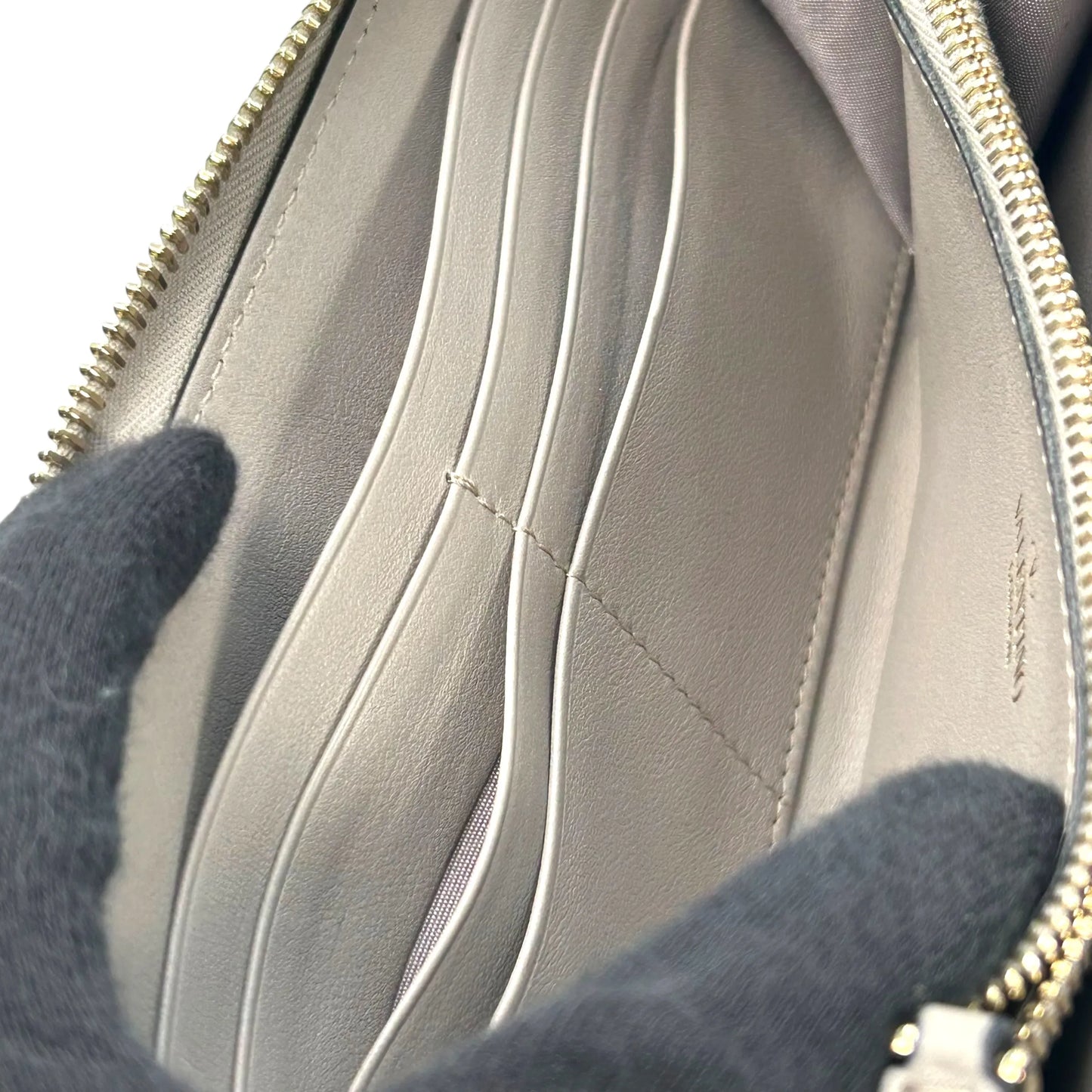 Valentino Rockstud Round Fastener Long Wallet - Gray