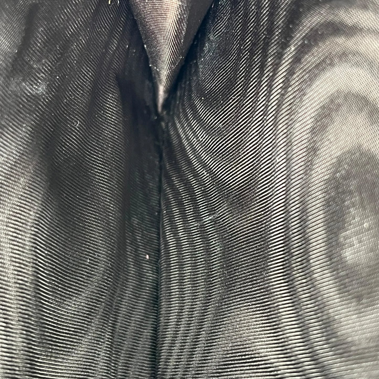 GUCCI Dionysus GG Supreme Chain Wallet - Red