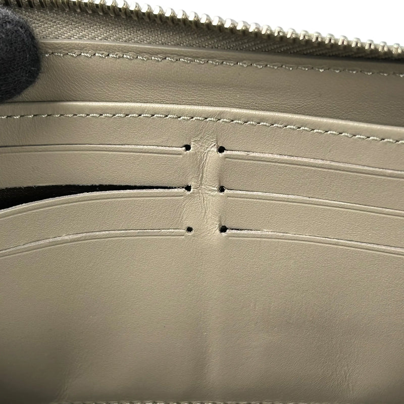Louis Vuitton Monogram Mahina Long Wallet - Silver