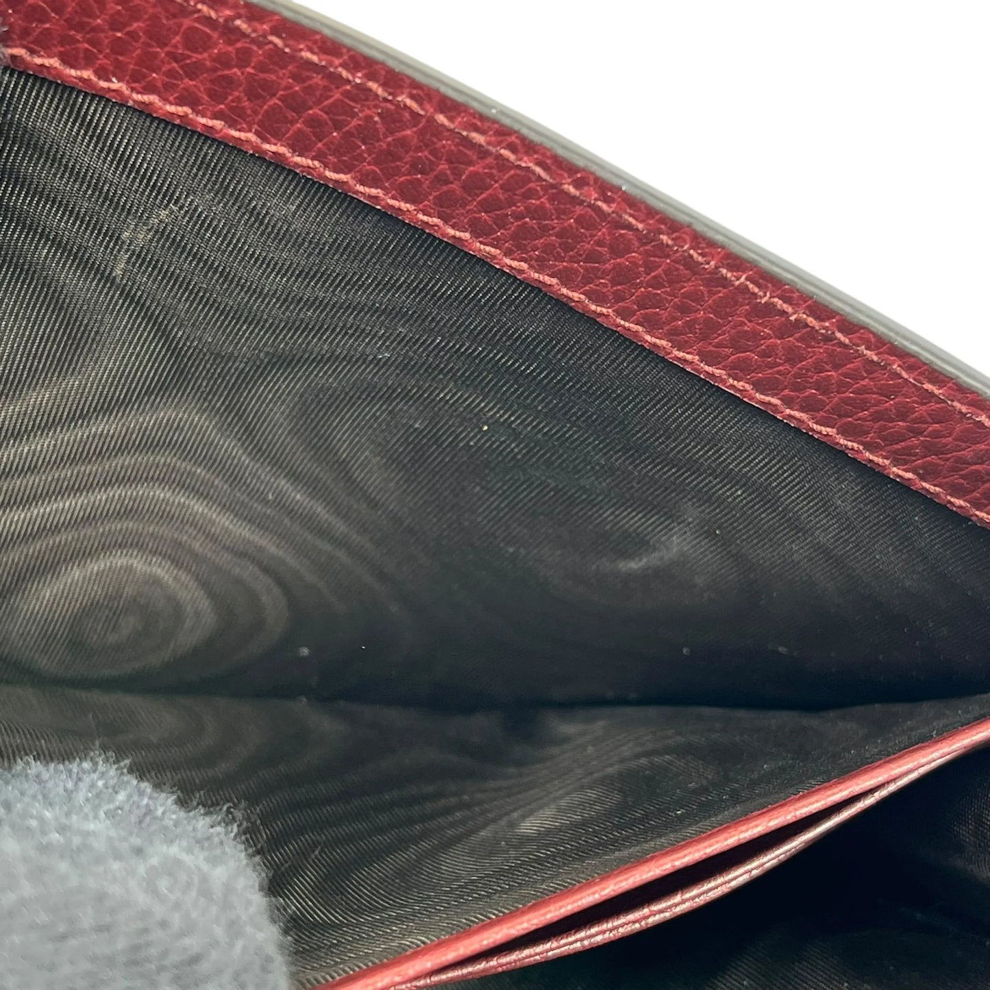 GUCCI Dionysus GG Supreme Chain Wallet - Red