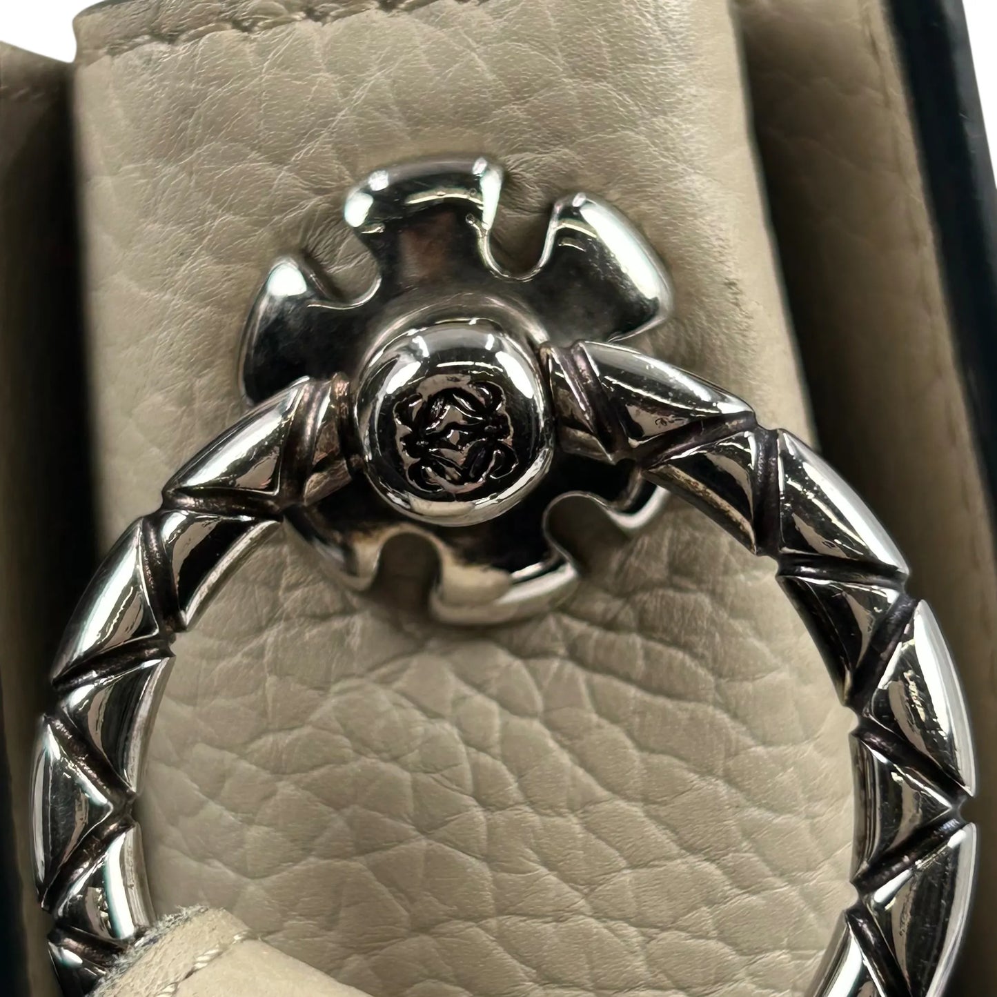 Loewe レザー ショルダーバッグ - ホワイト