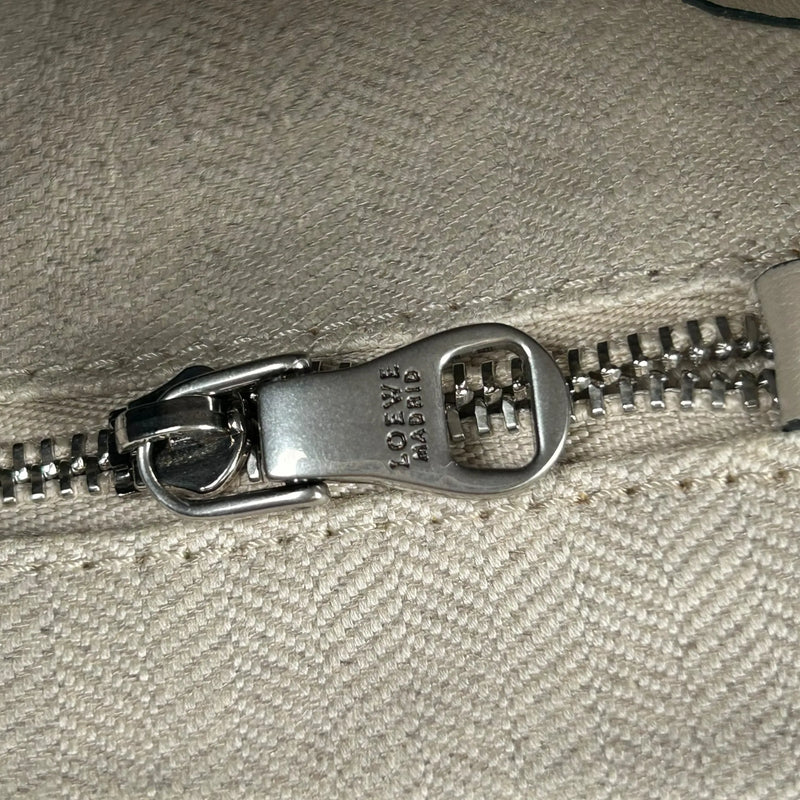 Loewe レザー ショルダーバッグ - ホワイト