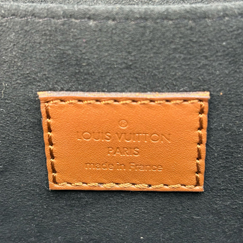 Louis Vuitton Dauphine MM Shoulder Bag