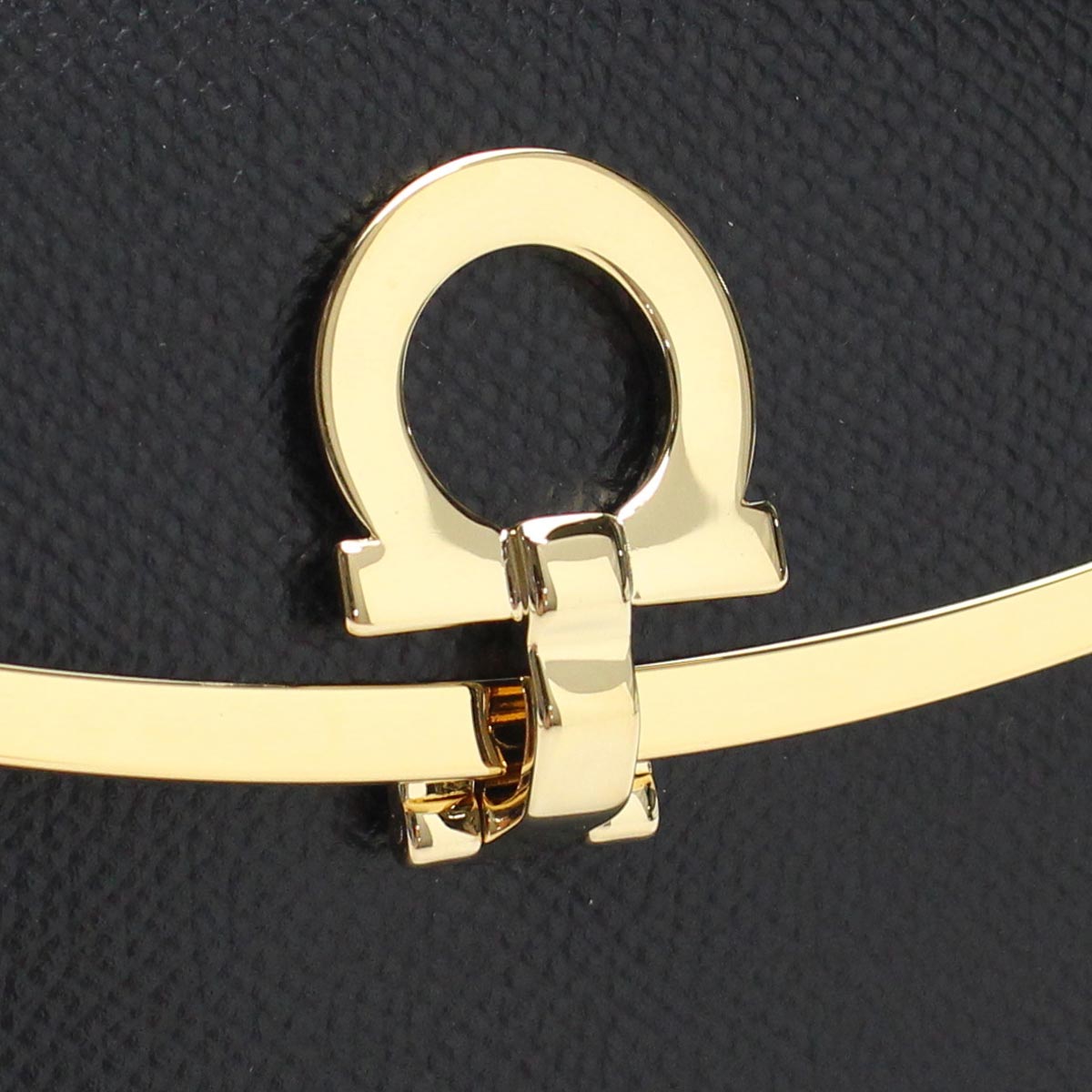 FERRAGAMO ガンチーニ レザー クリップ 二つ折り財布 コンパクトウォレット - ブラック