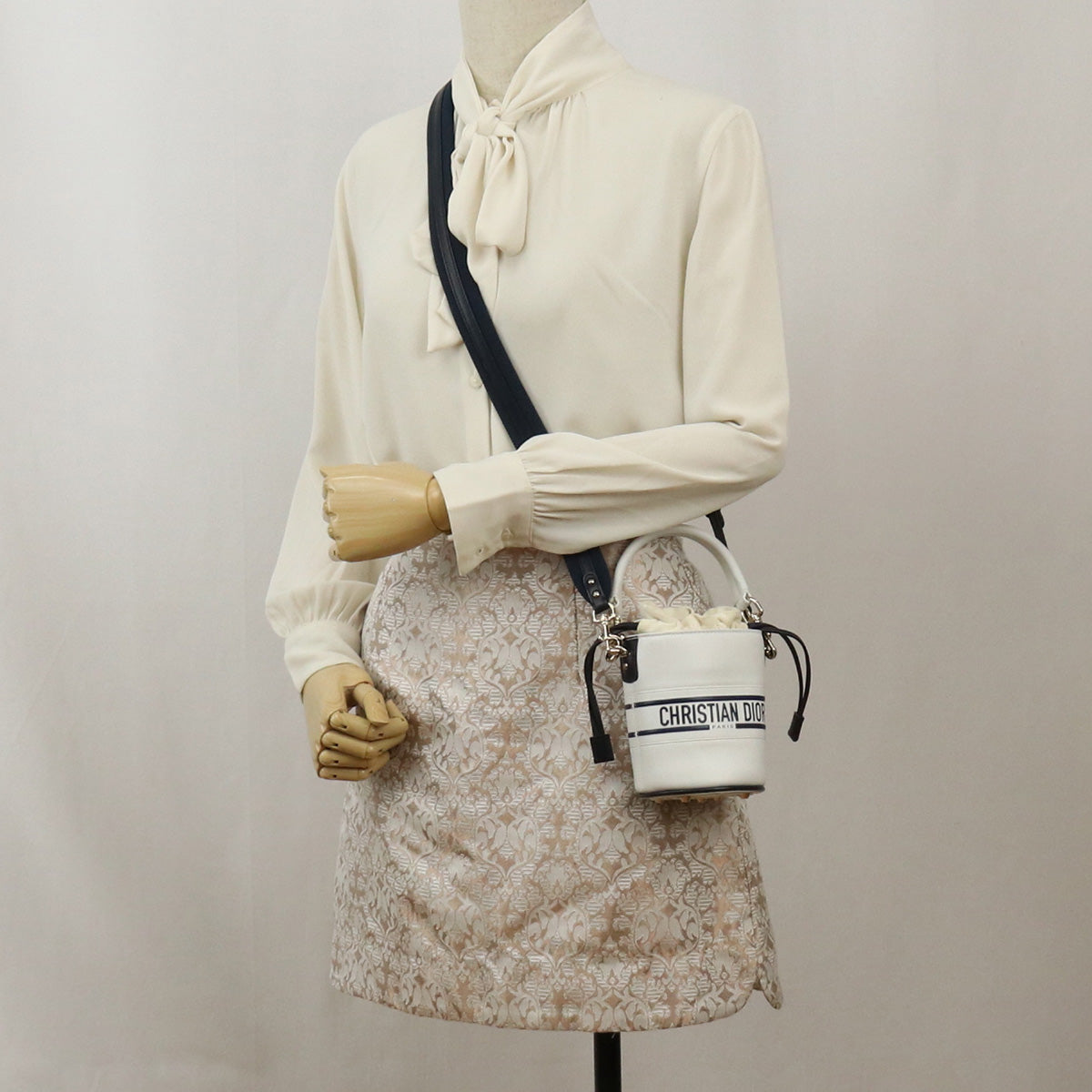 Dior Vibe Micro Bucket Bag Pochette Leather Shoulder Bag - White