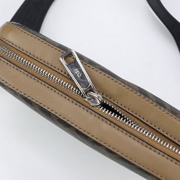 FENDI ダイアゴナル PVC レザー ショルダーバッグ - ダークブラウン